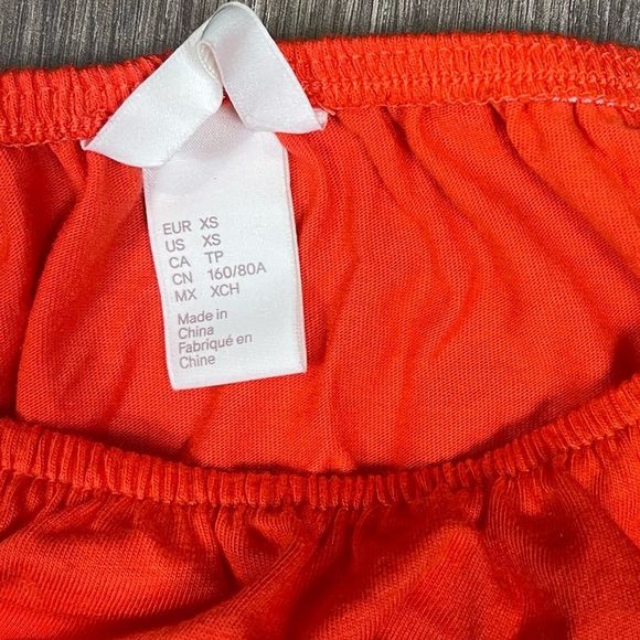 H&M coral off the shoulder top - Picture 3 of 6